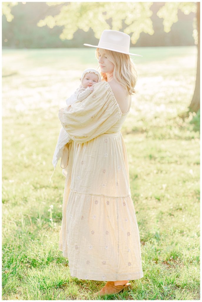 Huntsville Motherhood Photographer, mom holding baby girl